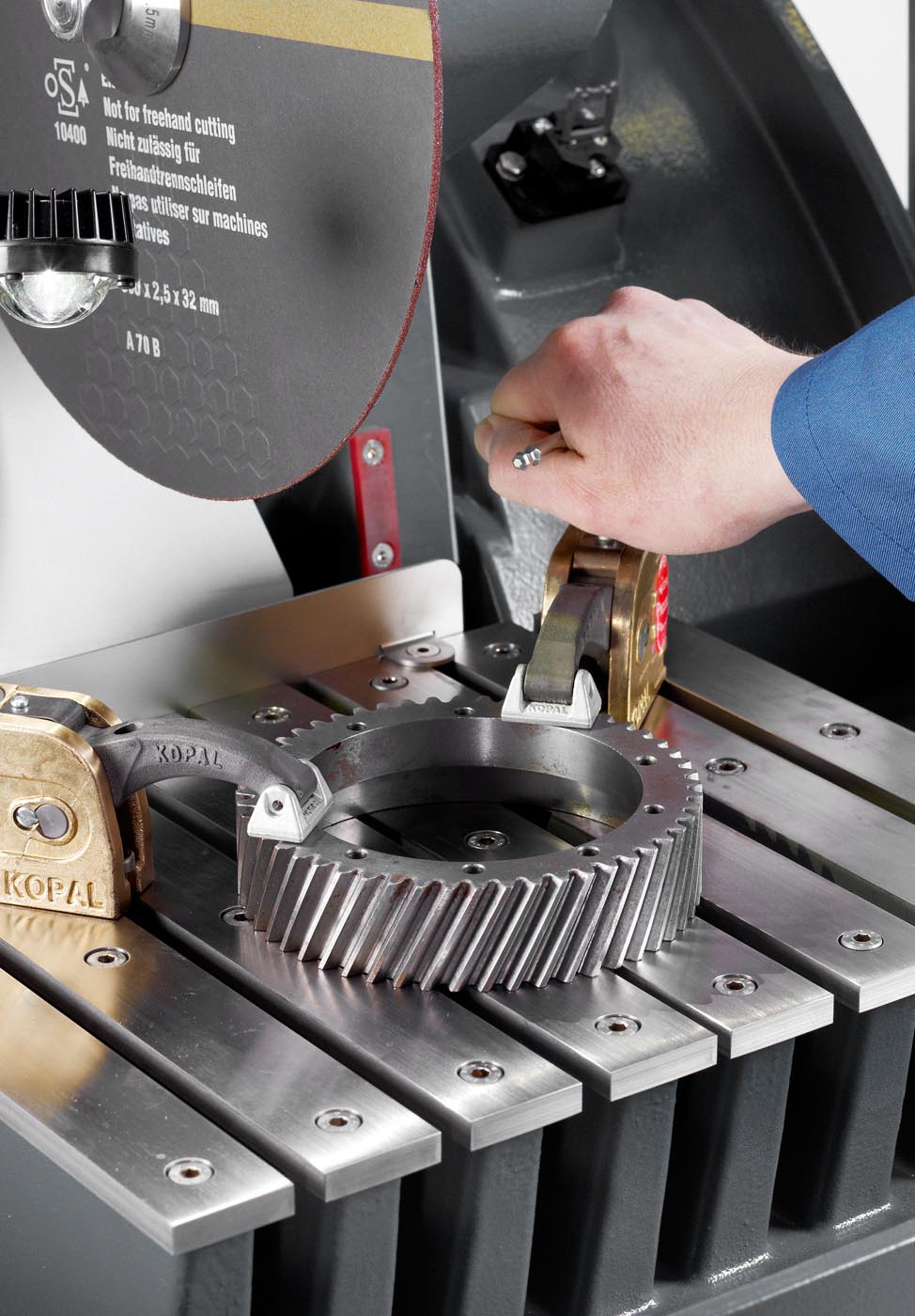 Clamp on both side of wheel